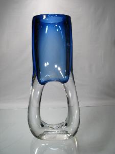 Vase en cristal bleu pièce unique signée Adam Jablonski