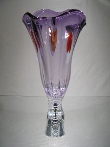 Vase en cristal +24%plomb. pièce unique signée 